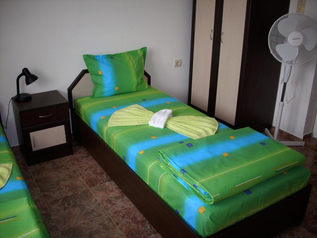 Georgievi Guest House Pomorie Exterior photo