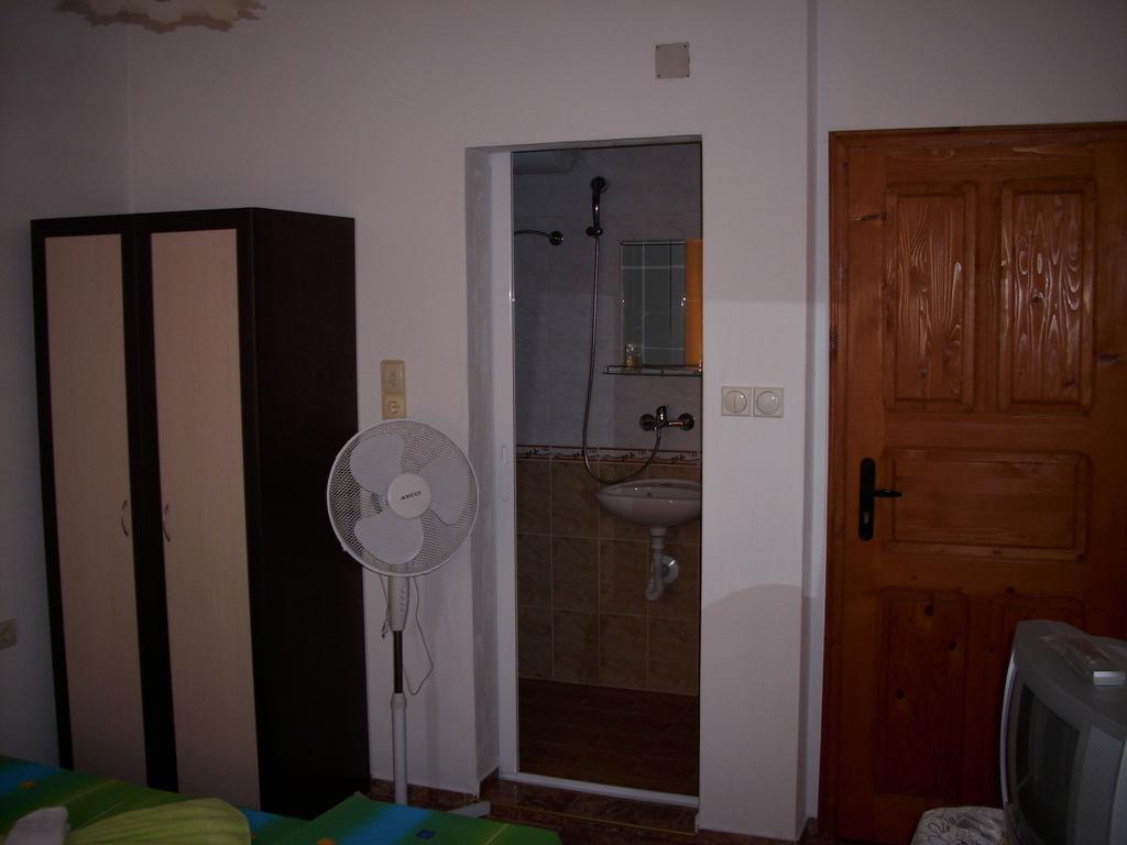 Georgievi Guest House Pomorie Exterior photo
